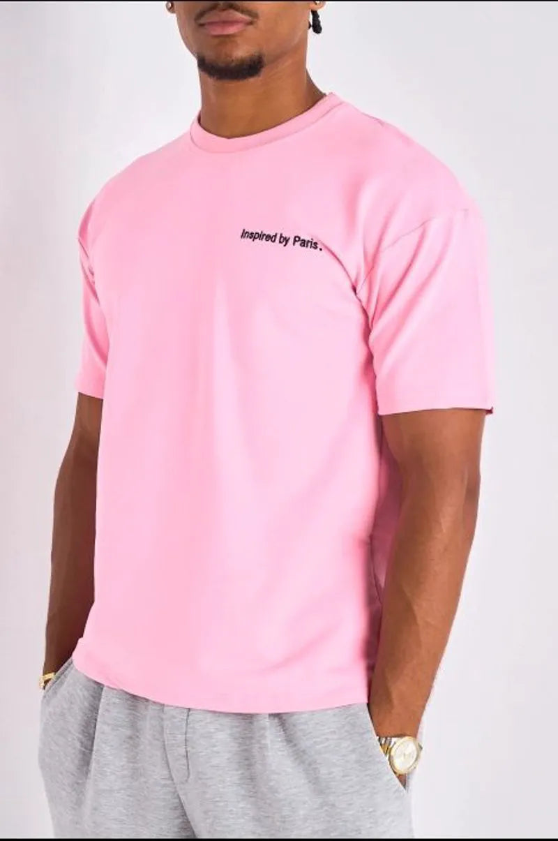 T-shirt rose à imprimé et inscription "inspired by paris "