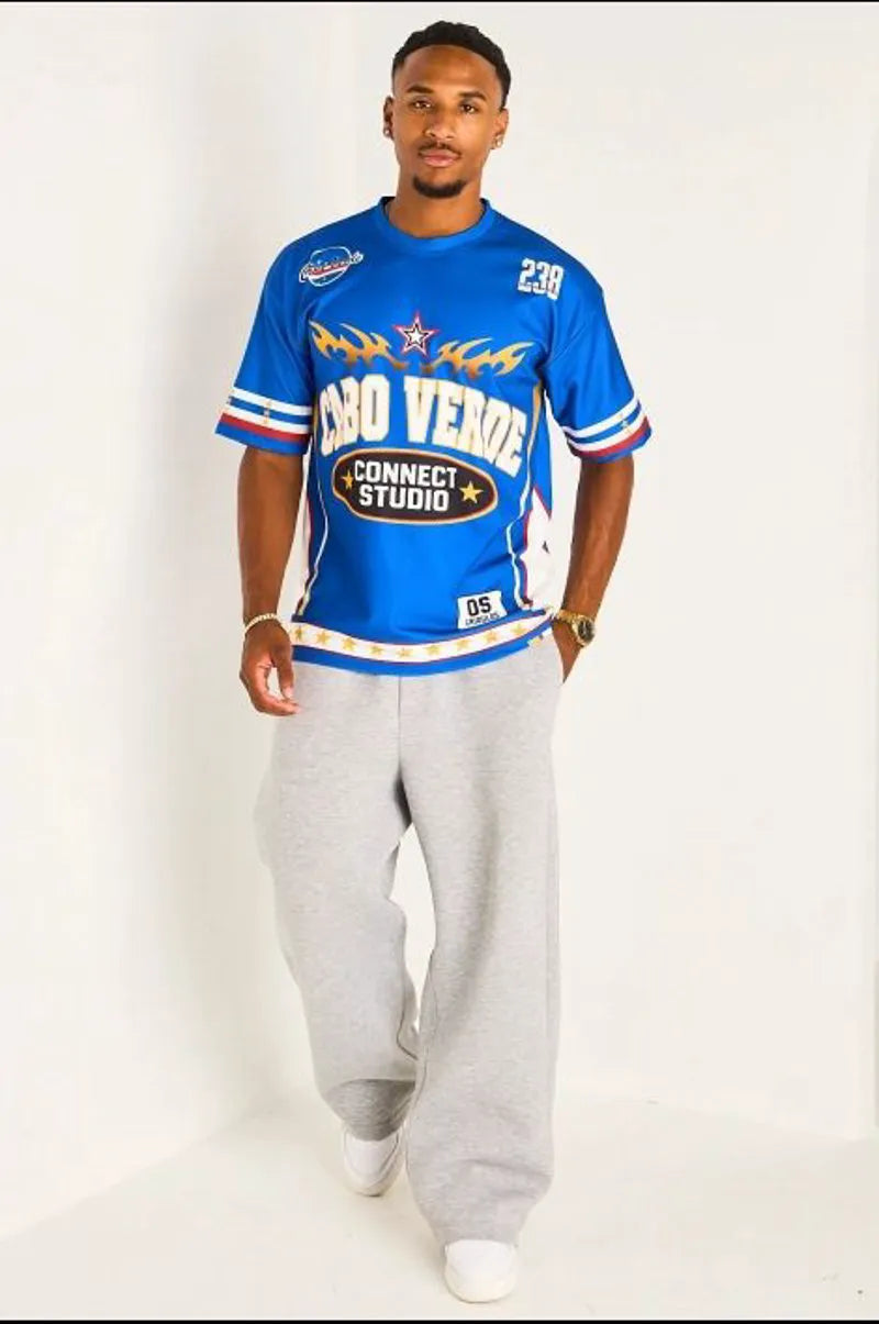 Tee-shirt bleu à inscription '' Cabo Verde "
