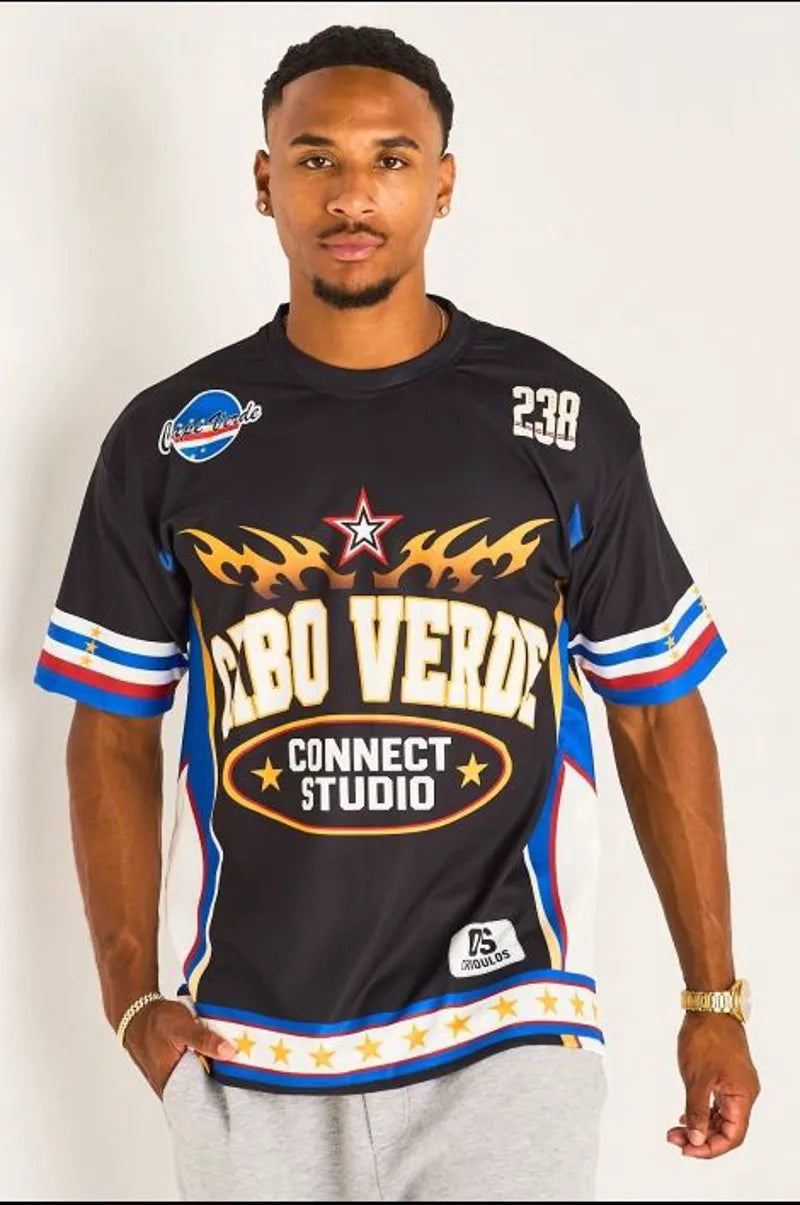 Tee-shirt noir à inscription '' Cabo Verde "