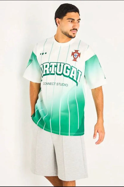 Tee-shirt vert à inscription '' Portugal ''