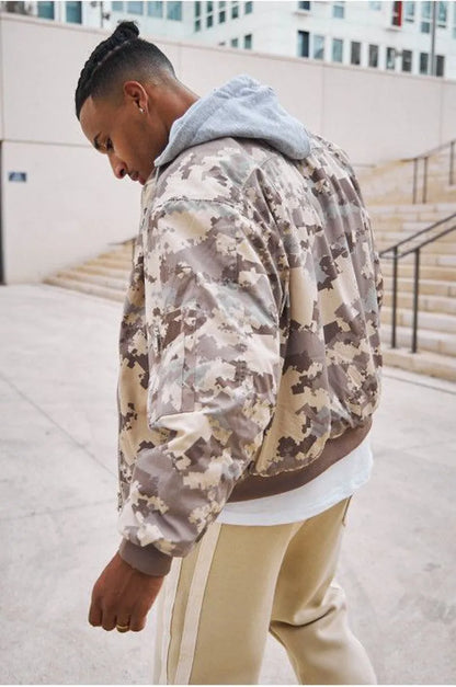 Two-tone hooded jacket in beige camouflage