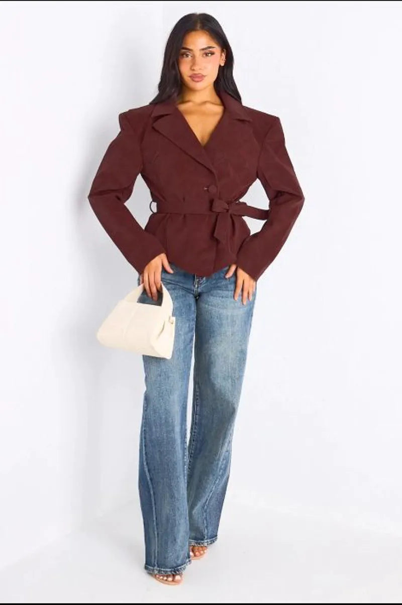 Veste blazer en simili cuir ceinturé bordeaux