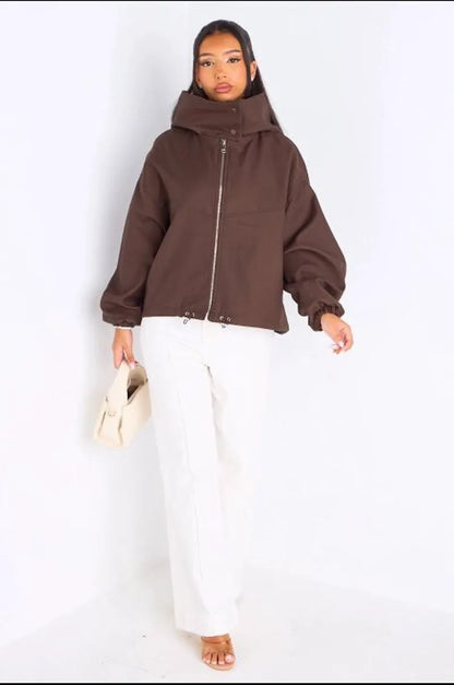 Veste courte marron à capuche