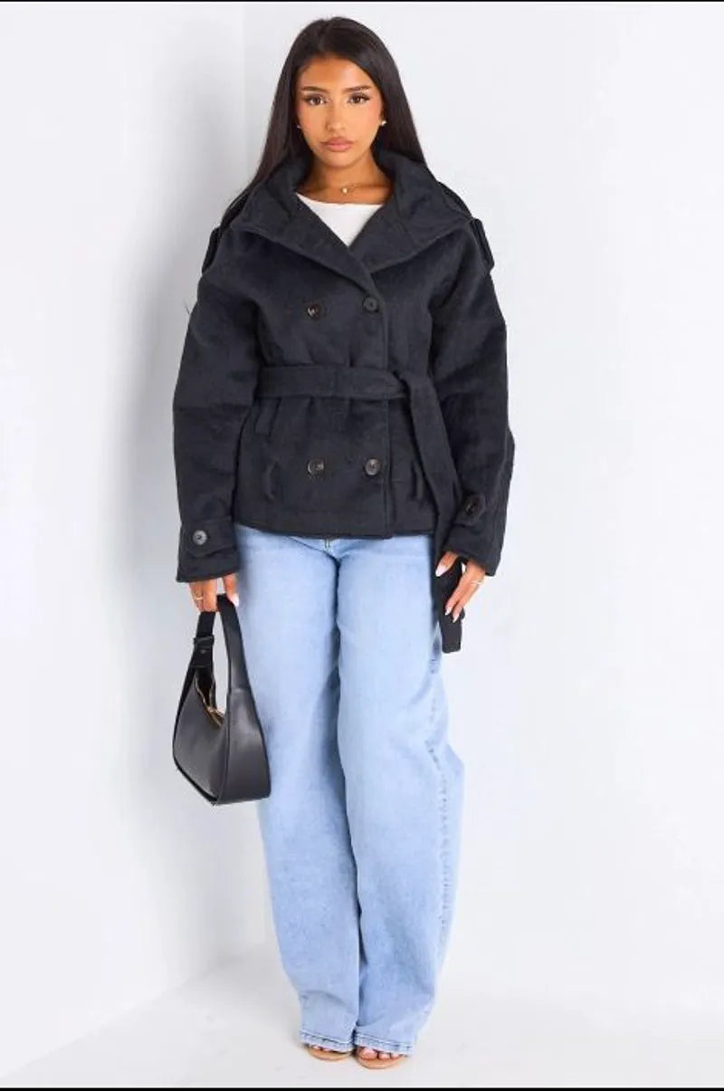 Veste mi-longue duveteuse ceinturée gris foncé