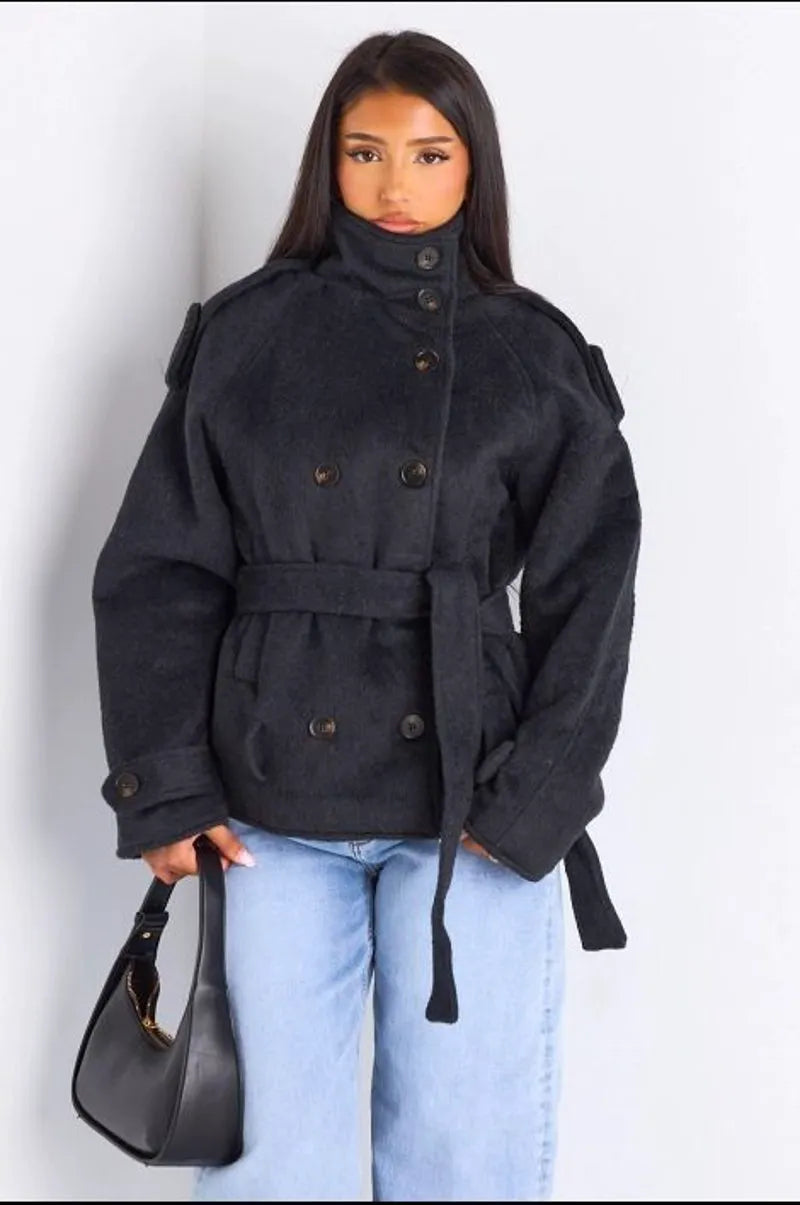 Veste mi-longue duveteuse ceinturée gris foncé
